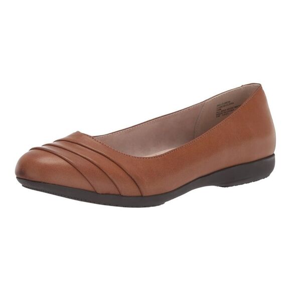 CLIFFS By White Mountain Women's Clara Cognac Slip On  Flats Shoes Size 8 - Picture 1 of 9